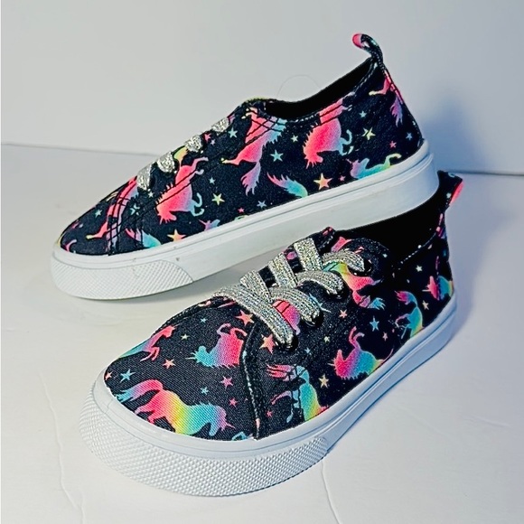 🍓Unicorn print easy slip on tennis shoes with silver laces FabKids NWOT sz 11 - Picture 1 of 9